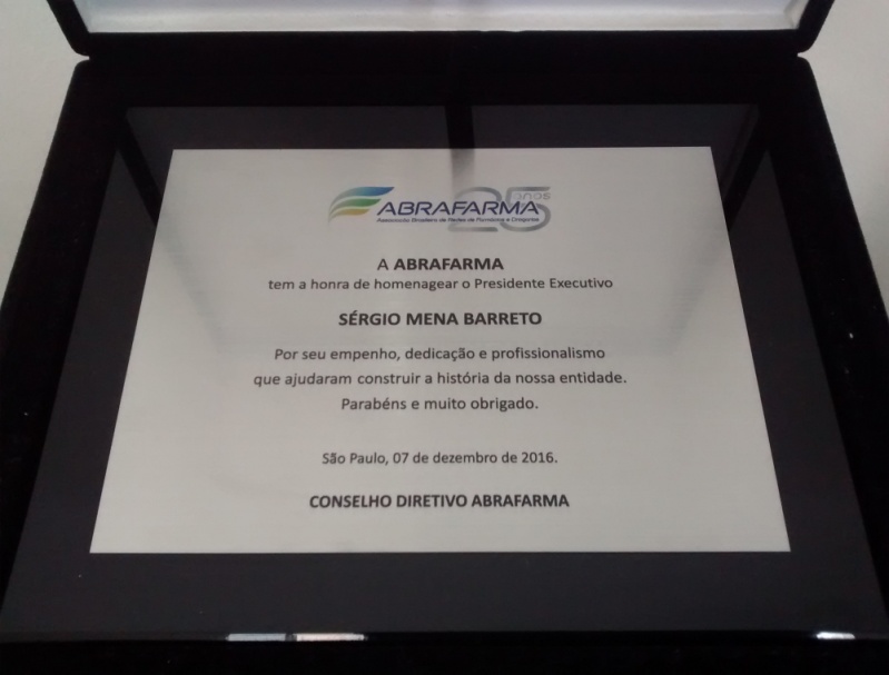 Troféu para Formatura em Acrílico Transparente Preço no Alto de Pinheiros - Troféu de Acrílico Feito sob Medida